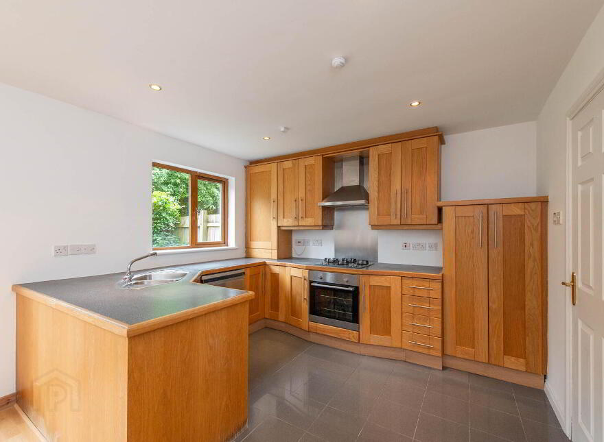 61 Bates Park, Greenisland, Carrickfergus, BT38 8LG