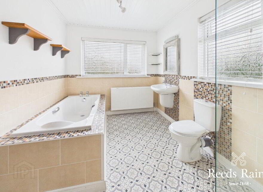 42 Scrabo Road, Newtownards, BT23 4NR
