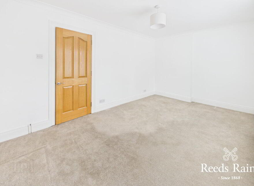 42 Scrabo Road, Newtownards, BT23 4NR