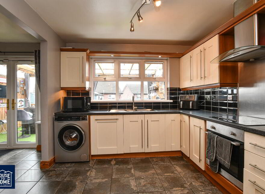 28 Thornberry Avenue, Ligoniel, Belfast, BT14 8EH