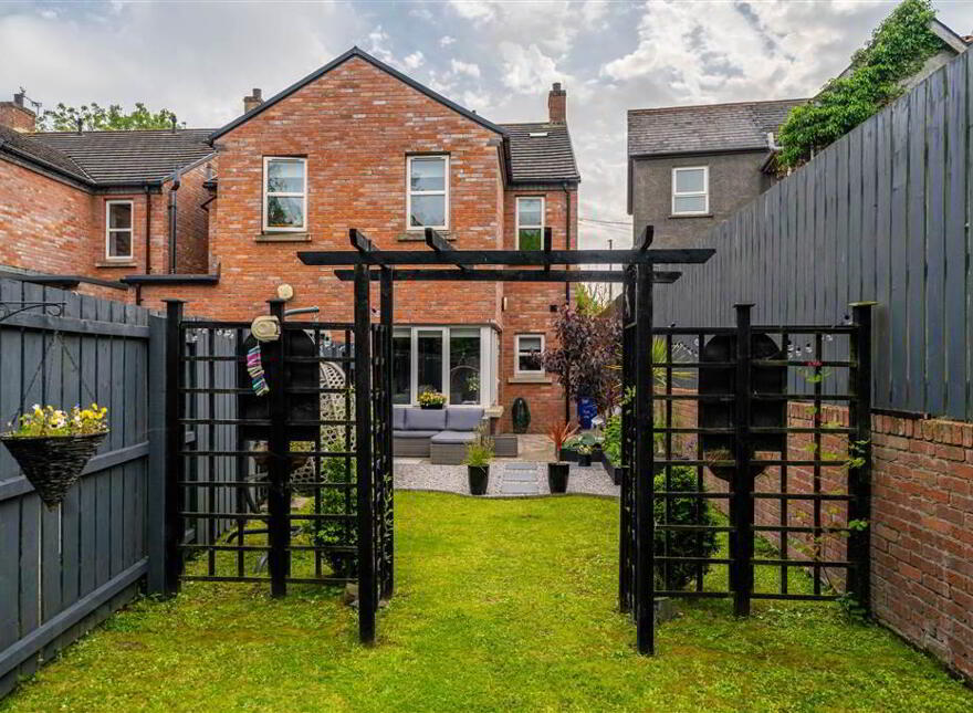 82 Old Bangor Road, Bangor, BT19 7RU