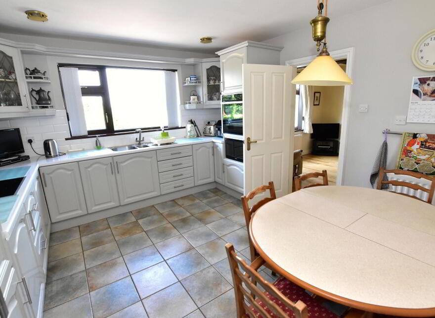 10 Chapel Road, Upper Ballinderry, BT28 2JF