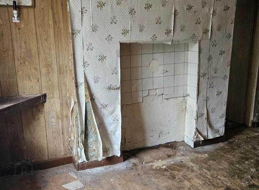 Derelict House, Tully Mountain, Rathmelton