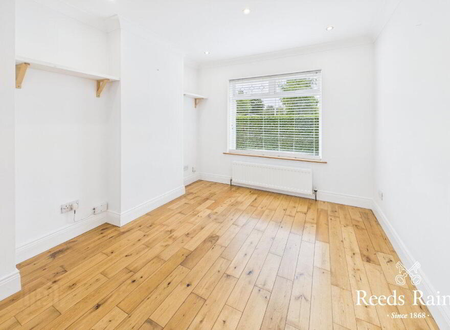 42 Scrabo Road, Newtownards, BT23 4NR