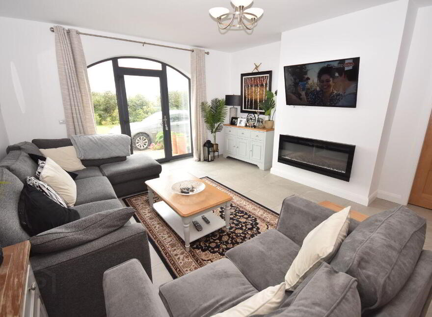 6 Raymoghey Heights, Manorcunningham, F92C8WD