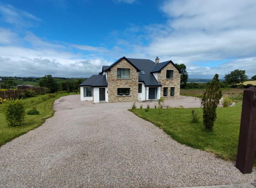 6 Raymoghey Heights, Manorcunningham, F92C8WD