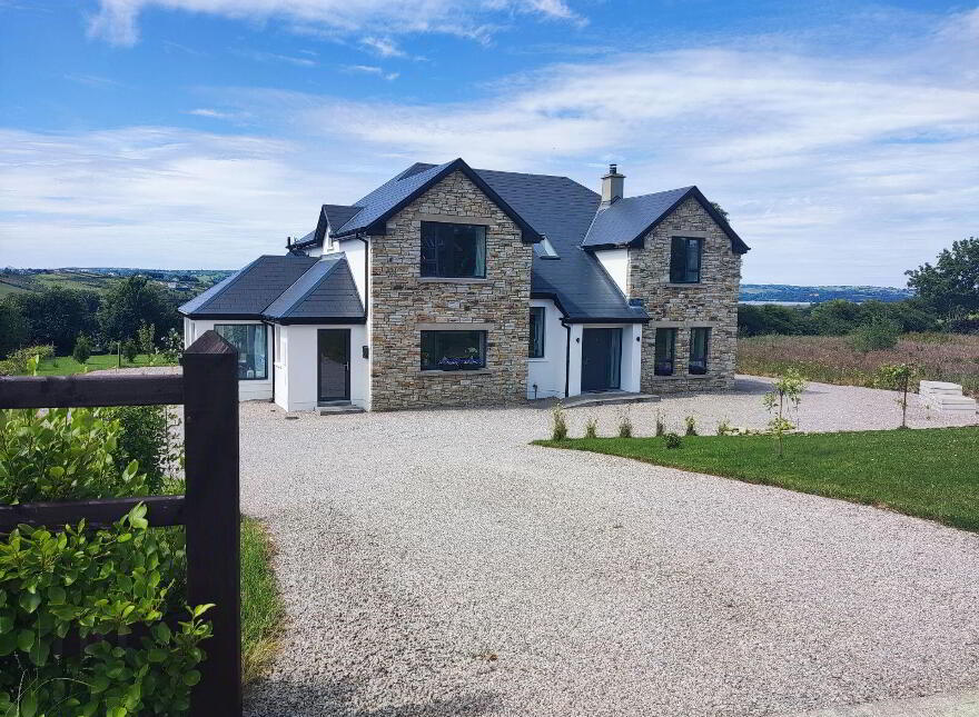 6 Raymoghey Heights, Manorcunningham, F92C8WD