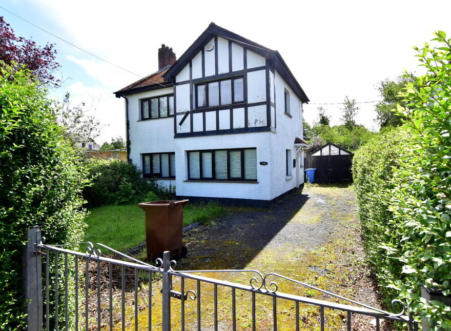 28 Queensway, Derriaghy, BT17 9EX