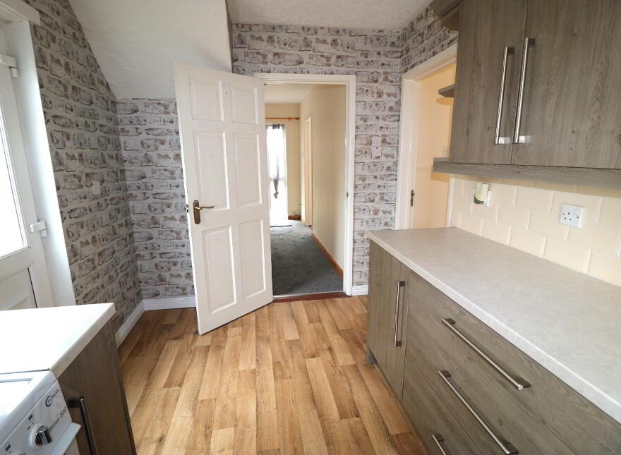21 Hugomont Avenue, Ballymena, BT43 6HW