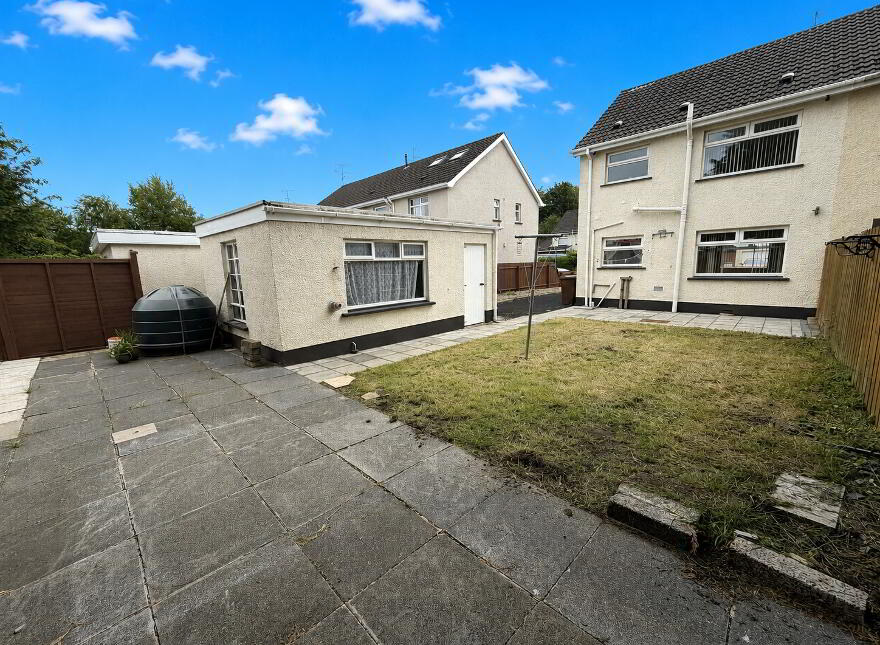 21 Hugomont Avenue, Ballymena, BT43 6HW