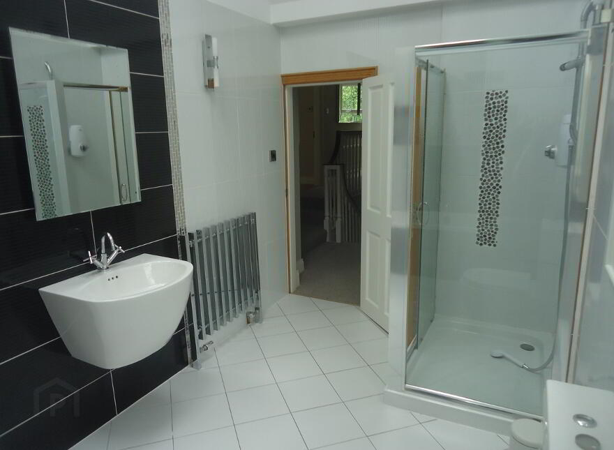 3 Drumeer Road, Lisbellaw, Enniskillen, BT94 5ED
