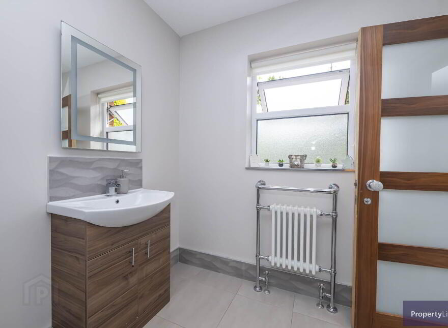 33 Ballymacnab Road, Armagh, BT60 2QS