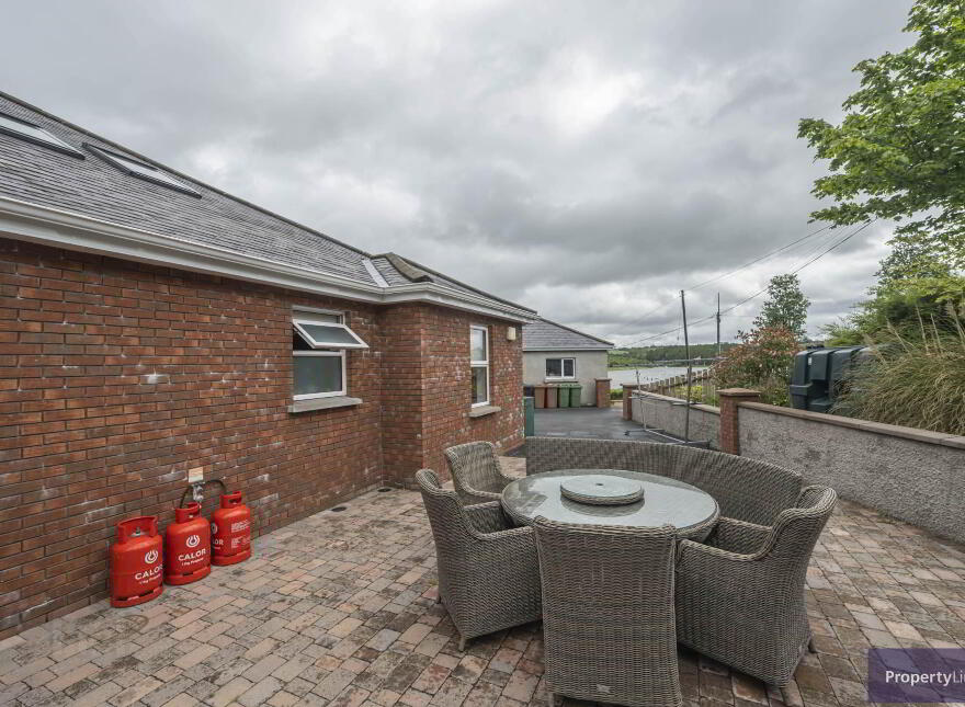 33 Ballymacnab Road, Armagh, BT60 2QS