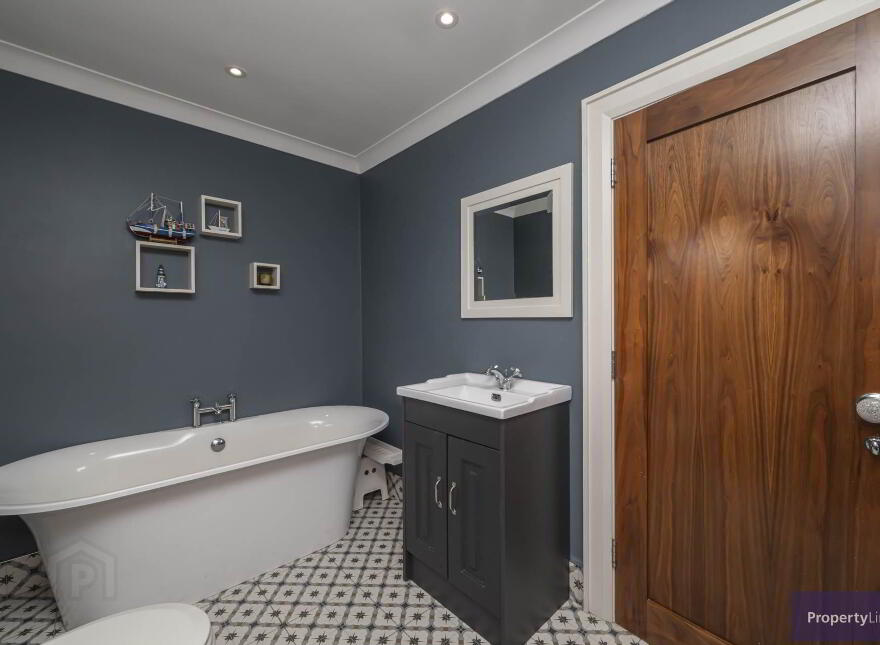 33 Ballymacnab Road, Armagh, BT60 2QS