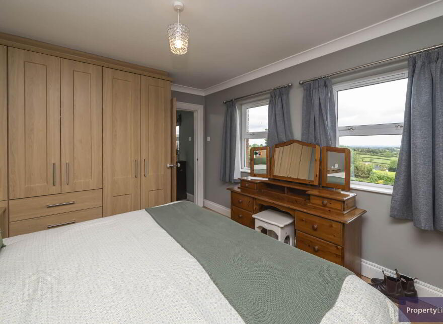 33 Ballymacnab Road, Armagh, BT60 2QS