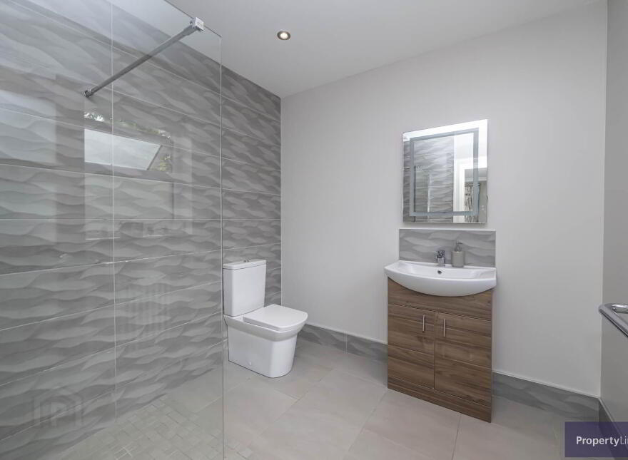 33 Ballymacnab Road, Armagh, BT60 2QS