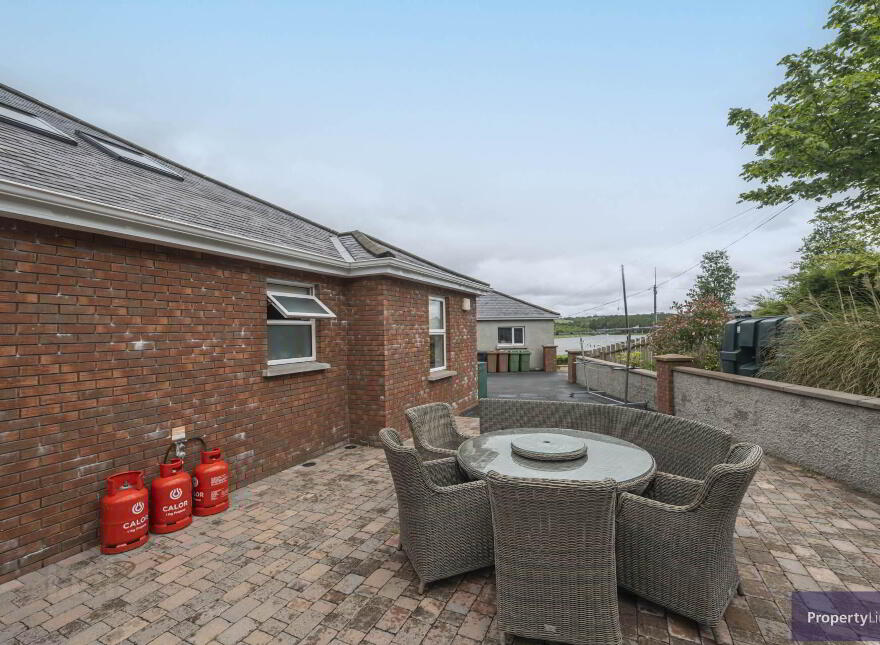 33 Ballymacnab Road, Armagh, BT60 2QS