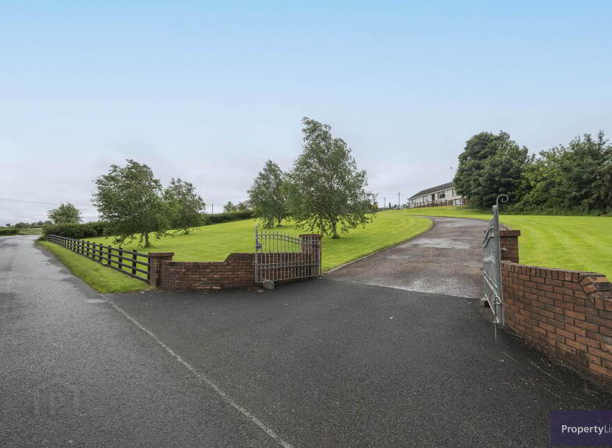 33 Ballymacnab Road, Armagh, BT60 2QS