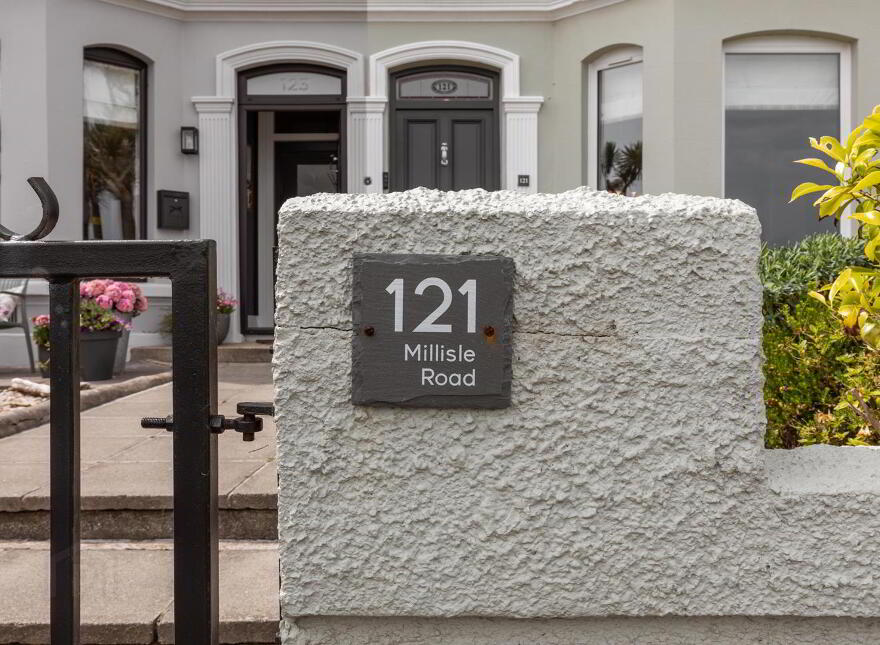 121 Millisle Road, Donaghadee, BT21 0LA