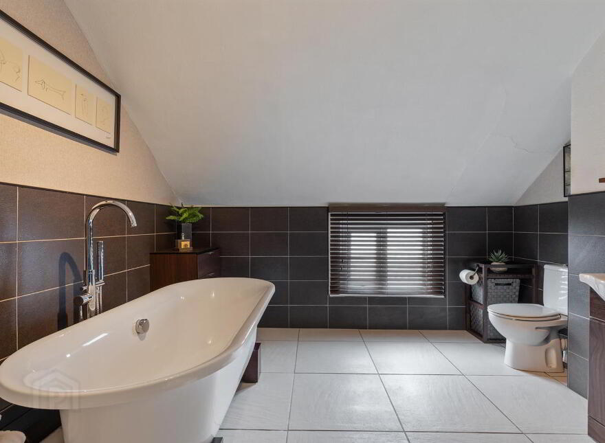 121 Millisle Road, Donaghadee, BT21 0LA