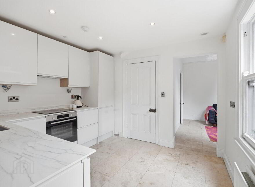 388 Ravenhill Road, Belfast, BT6 0BA
