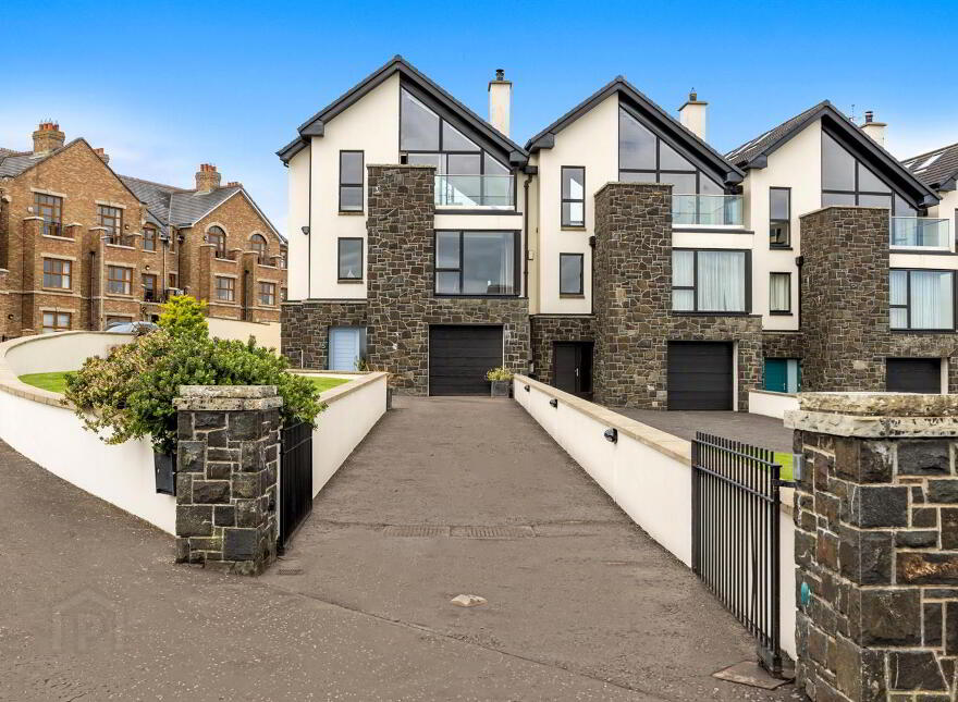 5 Harbour View, Dhu Varren, Portrush, BT56 8QL