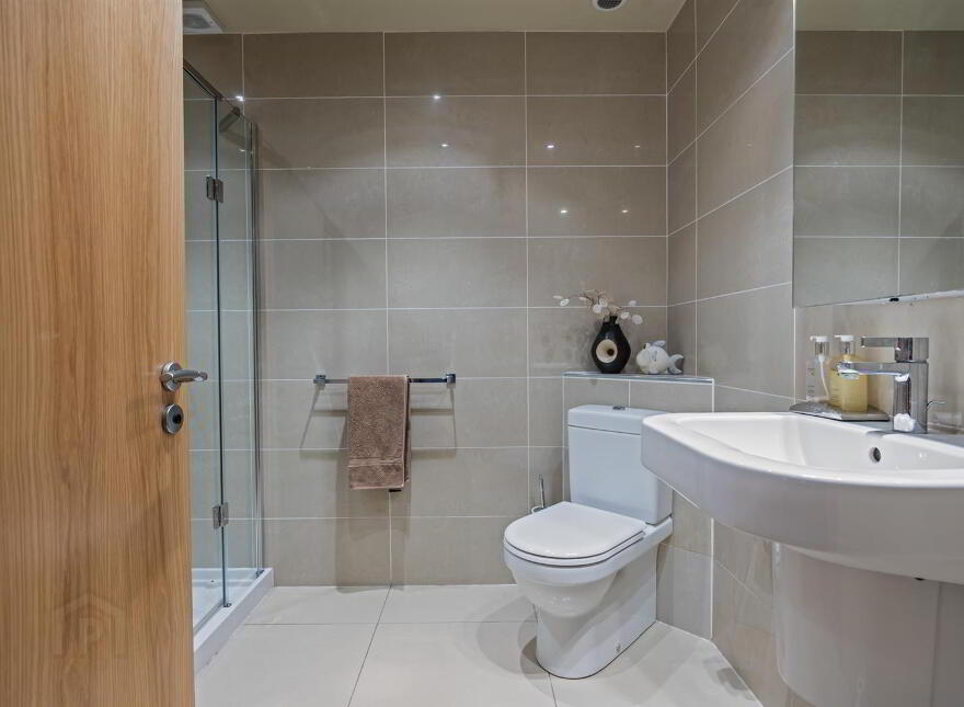 5 Harbour View, Dhu Varren, Portrush, BT56 8QL