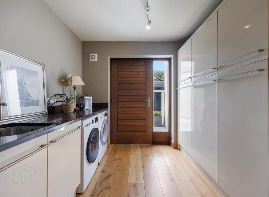 5 Harbour View, Dhu Varren, Portrush, BT56 8QL