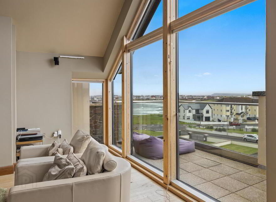 5 Harbour View, Dhu Varren, Portrush, BT56 8QL