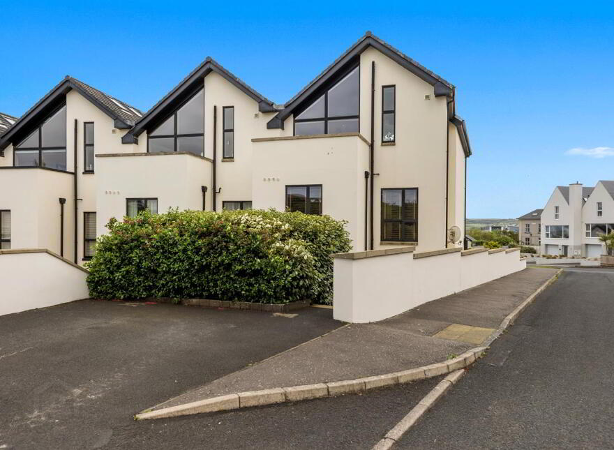 5 Harbour View, Dhu Varren, Portrush, BT56 8QL