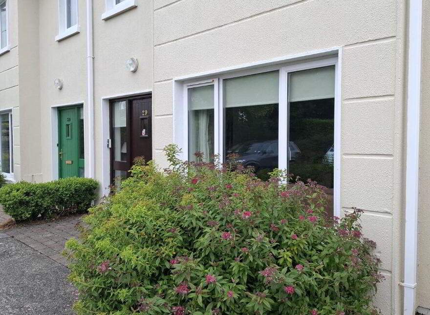 29 Cúirt Cregg, Galway Road, Derrylea, H71YP44