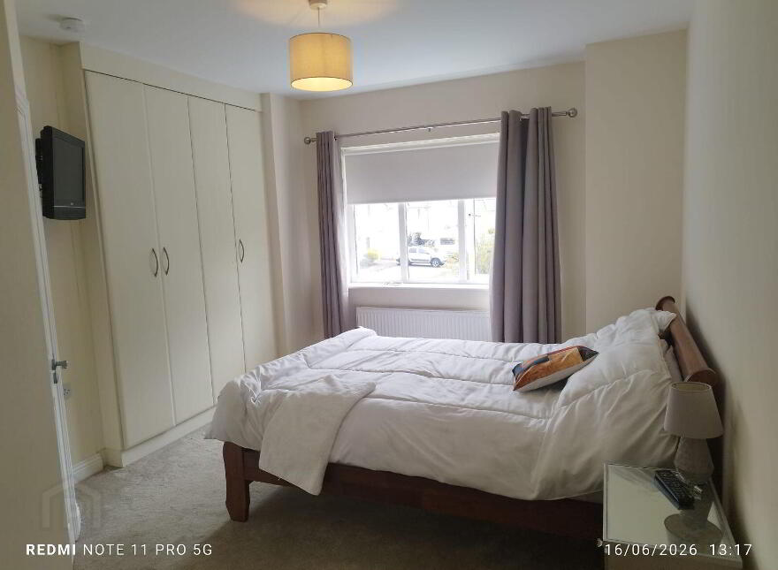 29 Cúirt Cregg, Galway Road, Derrylea, H71YP44