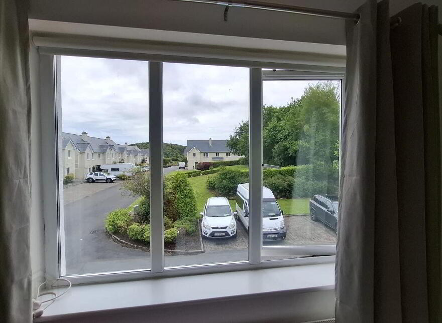 29 Cúirt Cregg, Galway Road, Derrylea, H71YP44
