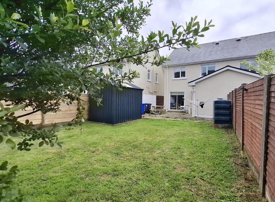 29 Cúirt Cregg, Galway Road, Derrylea, H71YP44