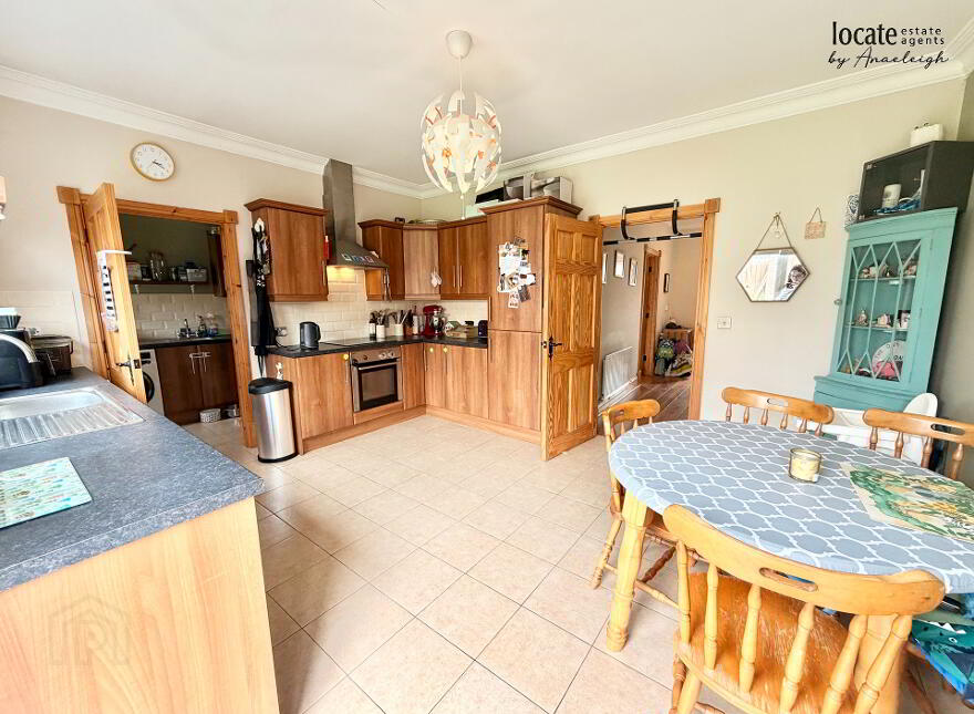 16 The Oaklands, Claudy, Derry, BT47 4FF