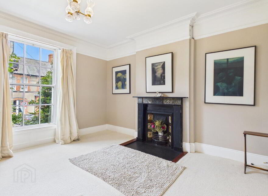 10 South Parade