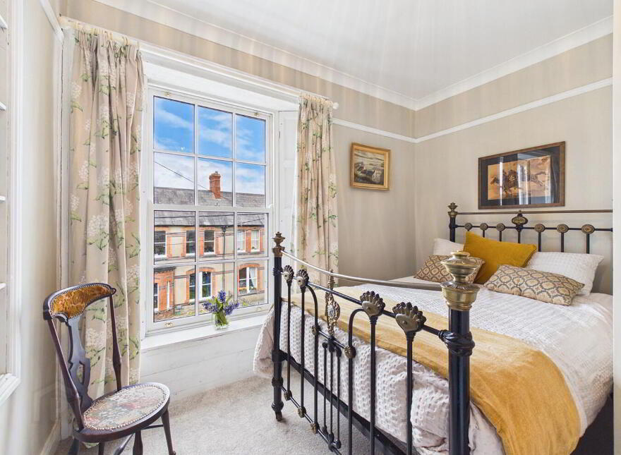 10 South Parade