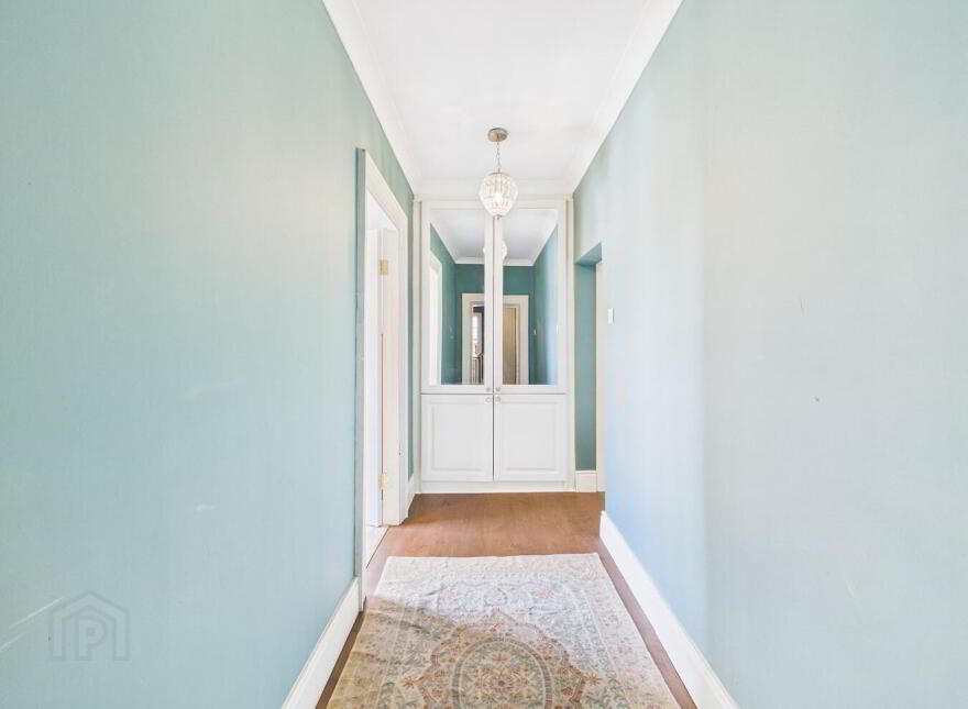 10 South Parade