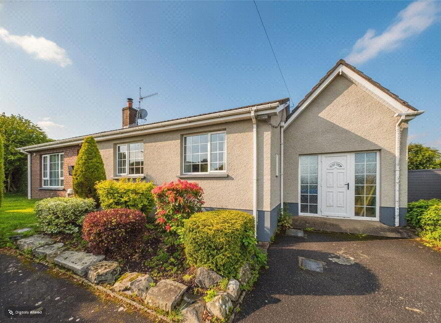 20 Elmfield Drive, Warrenpoint, Newry, BT34 3HG photo