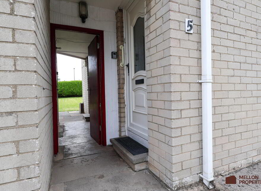 5 Gardenville Avenue, Omagh, BT79 7DB
