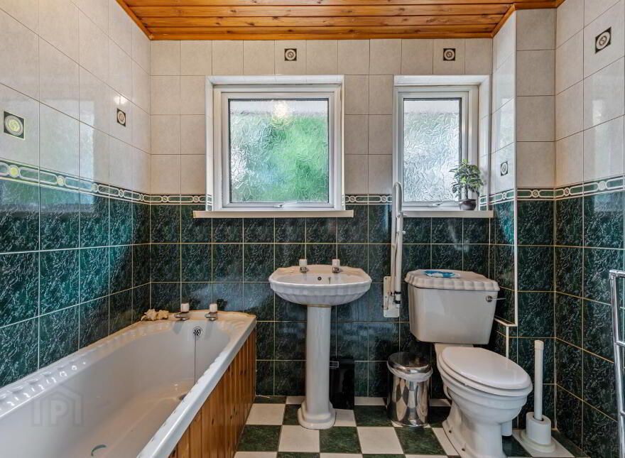 26 Inverwood Gardens, Belfast, BT4 1RG