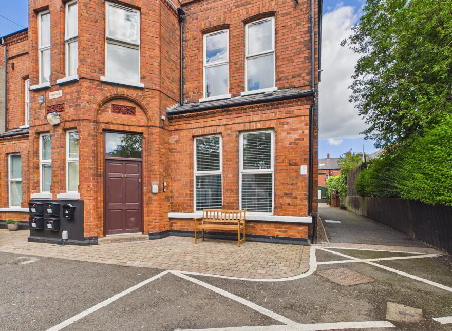 Apartment 1 114 Upper Newtownards Road, Belfast, BT4 3EN
