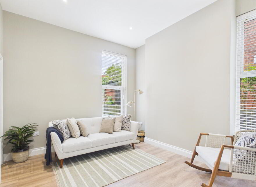 Apartment 1 114 Upper Newtownards Road, Belfast, BT4 3EN