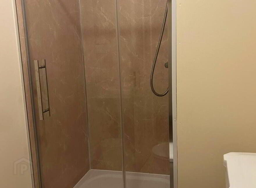 Apt 5, 16 College Gardens, Belfast, BT9 6BQ
