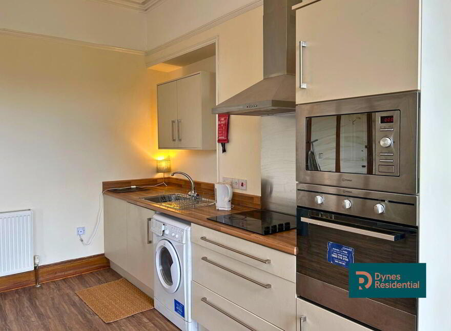 Apt 5, 16 College Gardens, Belfast, BT9 6BQ