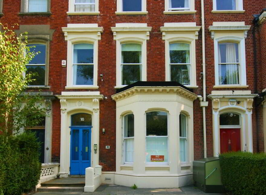 Apt 5, 16 College Gardens, Belfast, BT9 6BQ