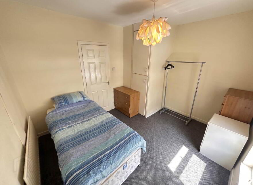 32 Iris Street, Falls Road, Belfast, BT12 7AR
