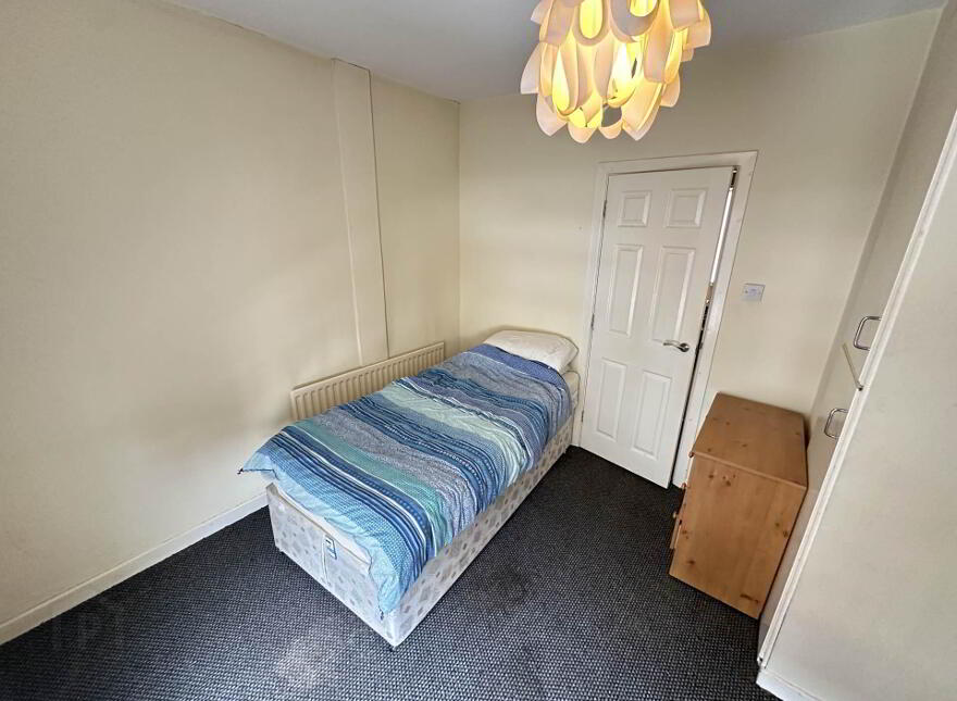 32 Iris Street, Falls Road, Belfast, BT12 7AR