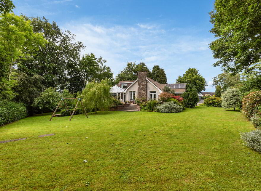 171 Ballylesson Road, Belfast, BT8 8JU