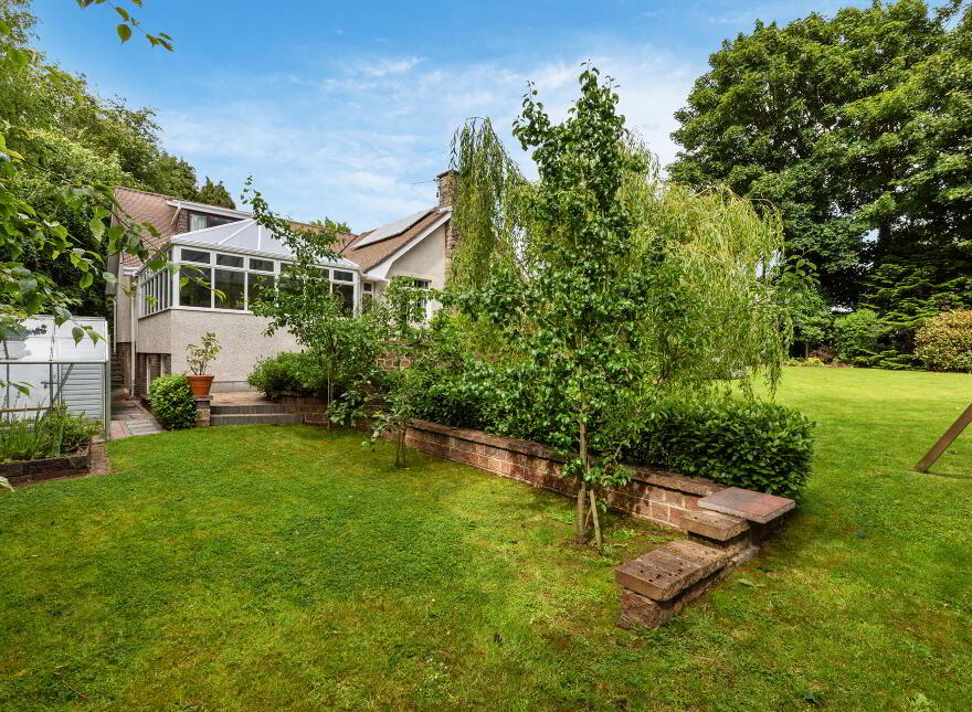 171 Ballylesson Road, Belfast, BT8 8JU